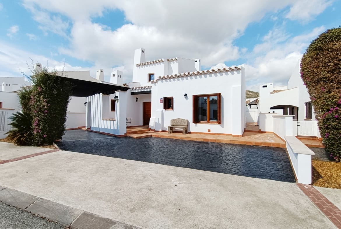 3 bedroom Villa for sale in El Valle Golf Resort with pool - € 389,000 (Ref: 9850416)