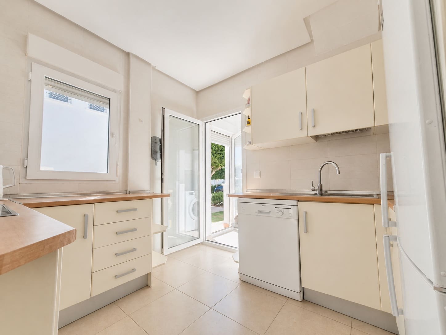 2 bedroom Villa for sale in La Torre Golf Resort with garage - € 259,999 (Ref: 9874239)
