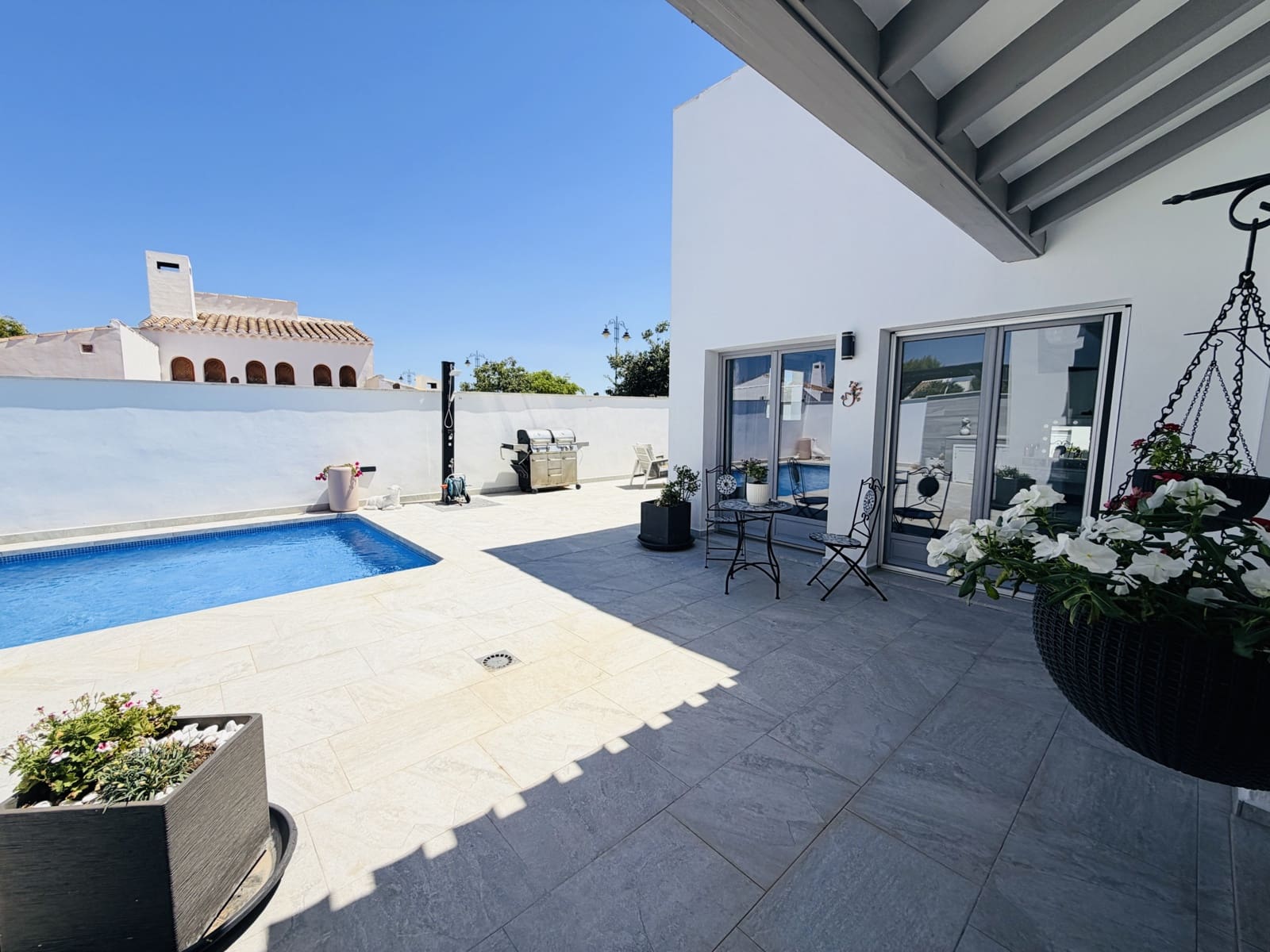 4 bedroom Villa for sale in El Valle Golf Resort with pool - € 550,000 (Ref: 9976328)