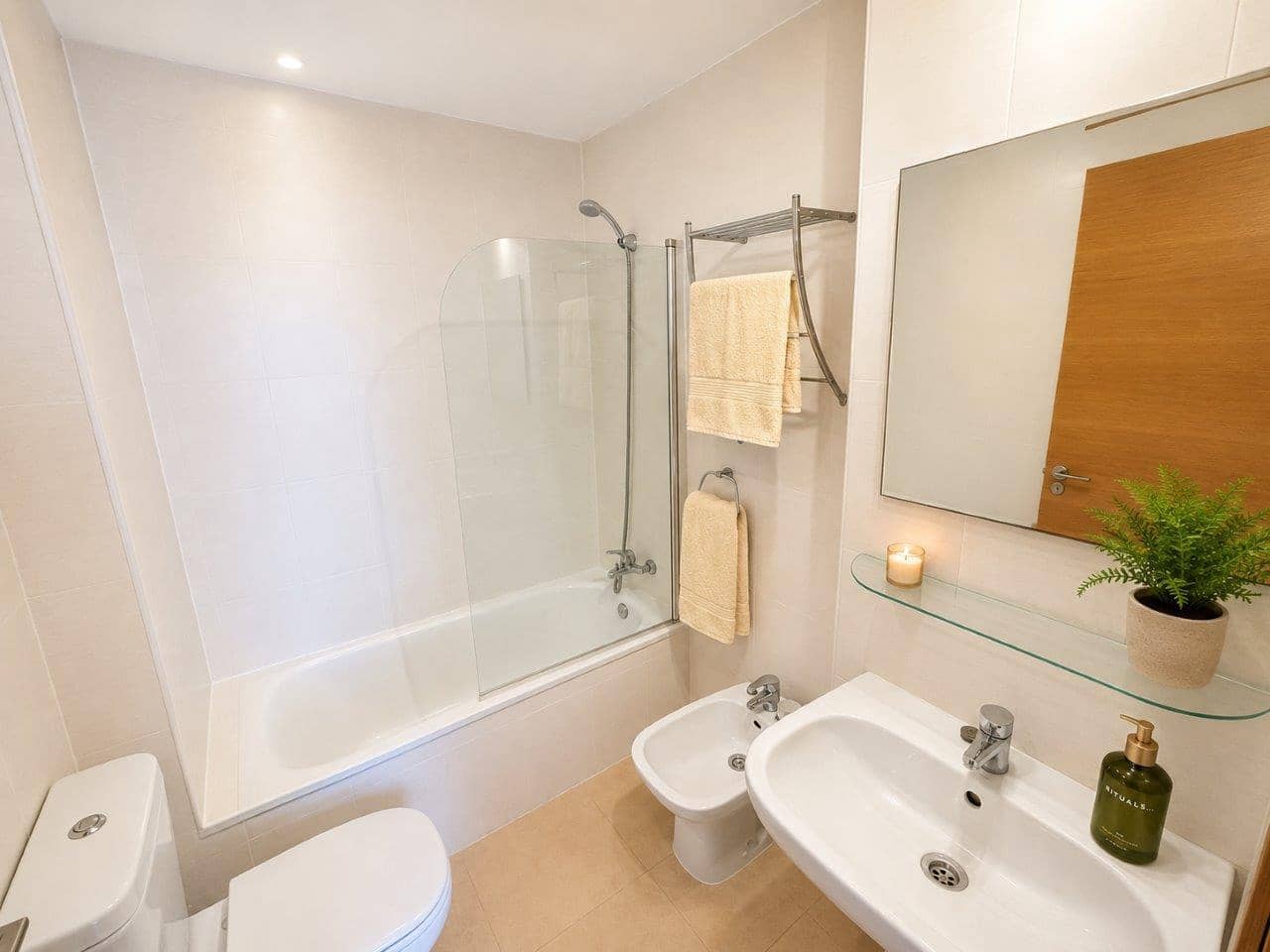 Apartamento de 2 habitaciones en Roldan en venta - 128.000 € (Ref: 9981514)