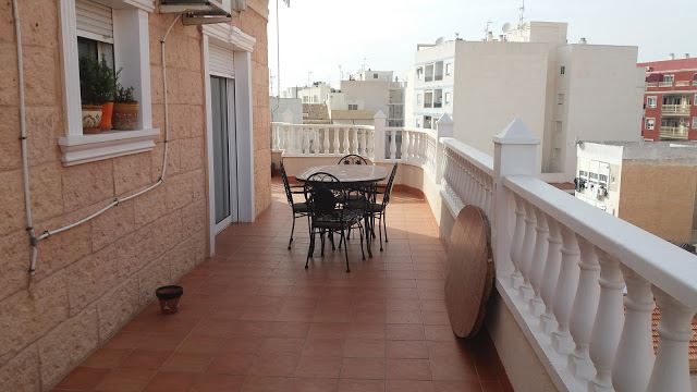 4 soveværelse Lejlighed til leje i Torrevieja - € 1.500 (Ref: 3866588)