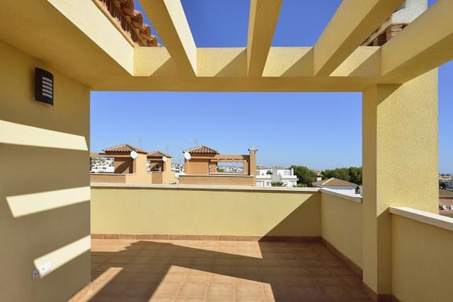 4 makuuhuone Huvila vuokrattavana paikassa La Zenia, Orihuela mukana uima-altaan - 1 400 € (Ref: 4923848)