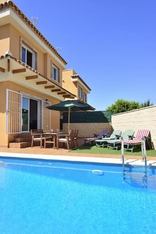 4 makuuhuone Huvila vuokrattavana paikassa La Zenia, Orihuela mukana uima-altaan - 1 400 € (Ref: 4923848)