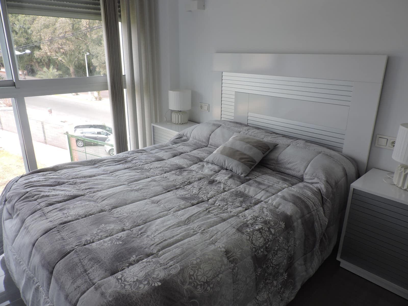 3 slaapkamer Appartement te huur in Guardamar del Segura met zwembad - € 1.500 (Ref: 4923916)