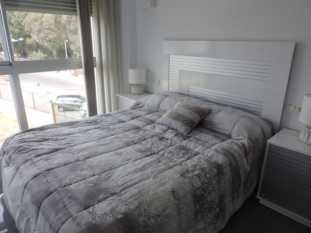 3 slaapkamer Appartement te huur in Guardamar del Segura met zwembad - € 1.500 (Ref: 4923916)