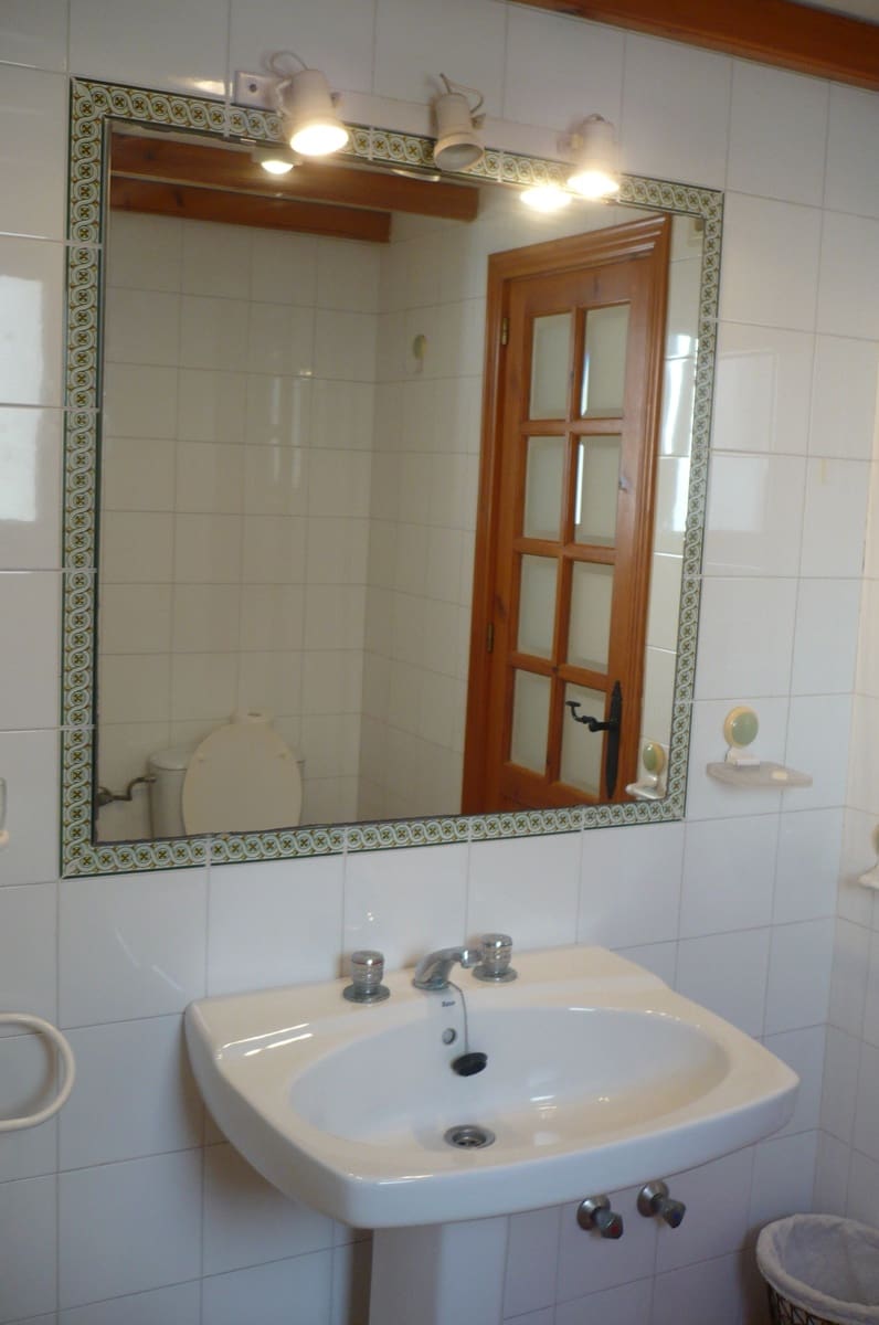 3 slaapkamer Huis te huur in Guardamar del Segura met zwembad - € 650 (Ref: 5018496)