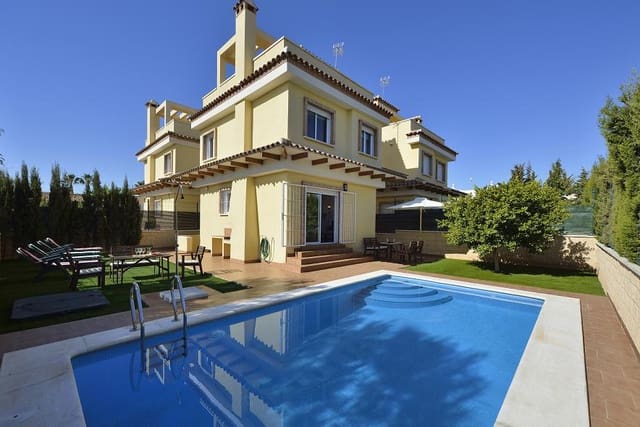 4 makuuhuone Huvila vuokrattavana paikassa Villamartin, Orihuela mukana uima-altaan - 1 400 € (Ref: 5020430)