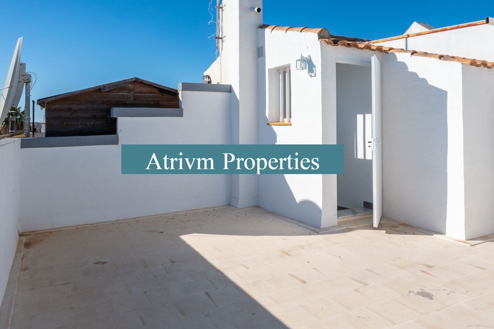 Bungalow de 2 chambres à louer à Playa Flamenca avec piscine - 900 € (Ref: 6562798)