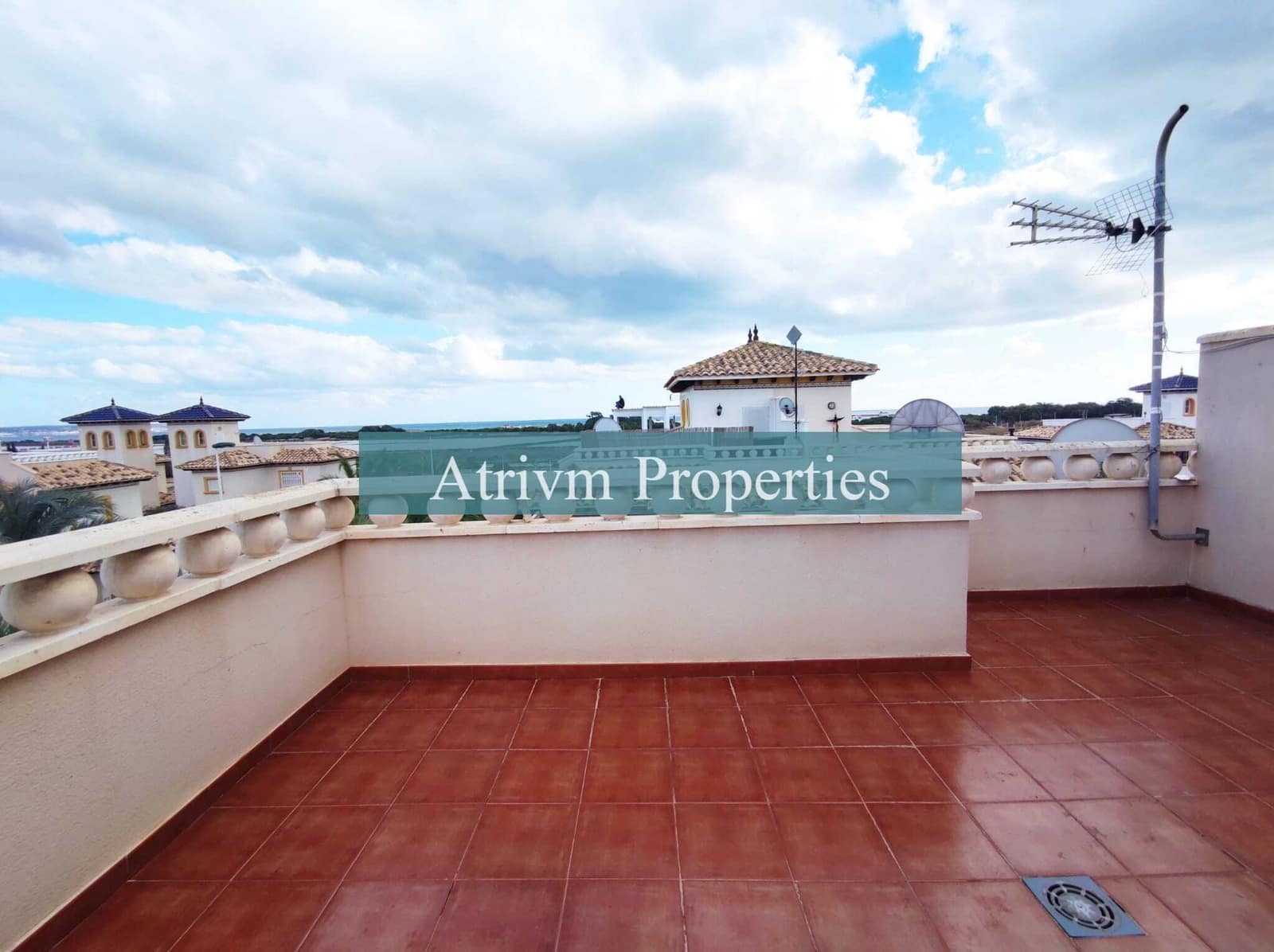 2 soveværelse Bungalow til leje i La Marina med swimmingpool - € 850 (Ref: 6565032)