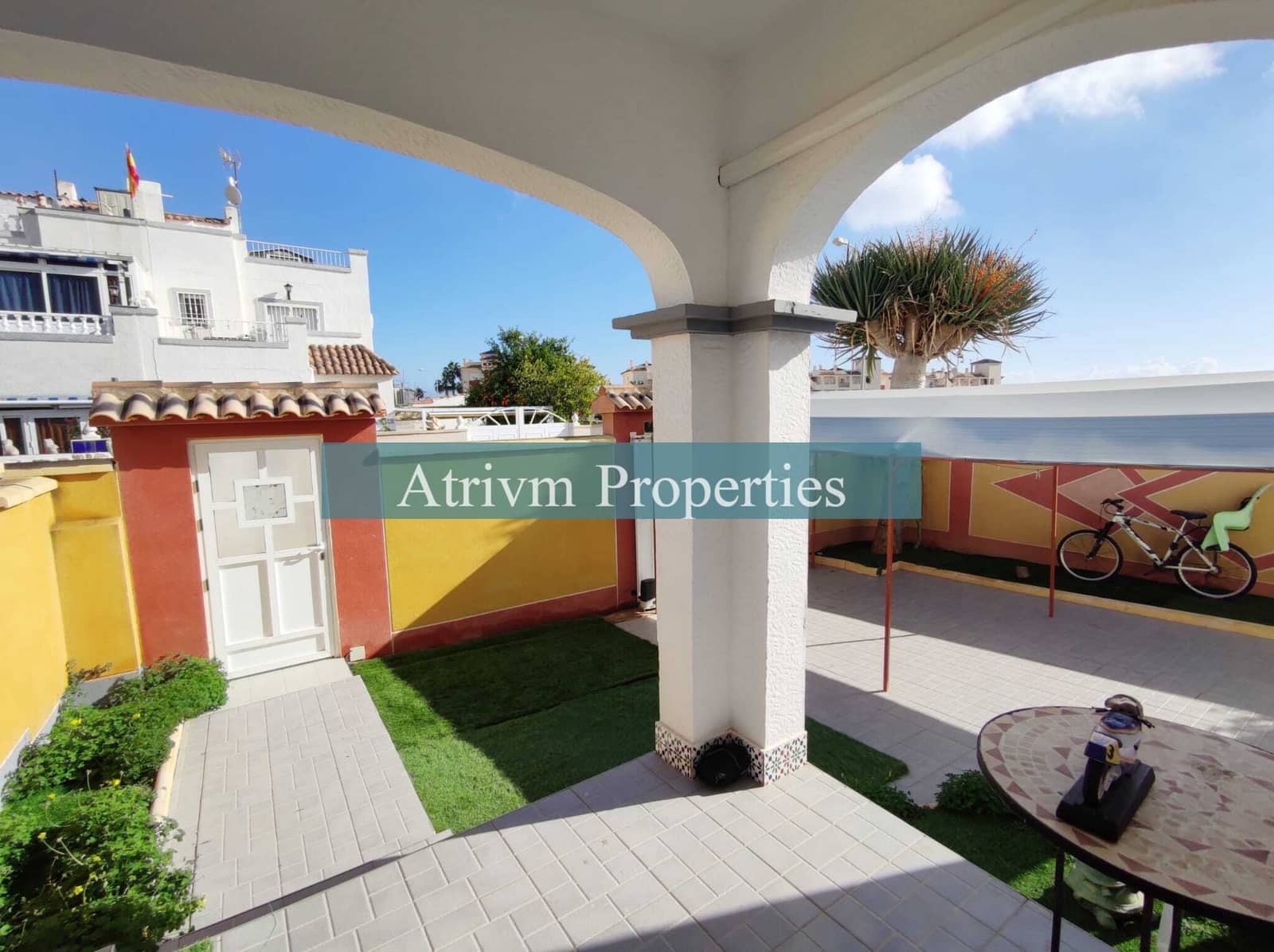 Villa/Maison de 2 chambres à louer à Playa Flamenca avec piscine - 900 € (Ref: 6573837)