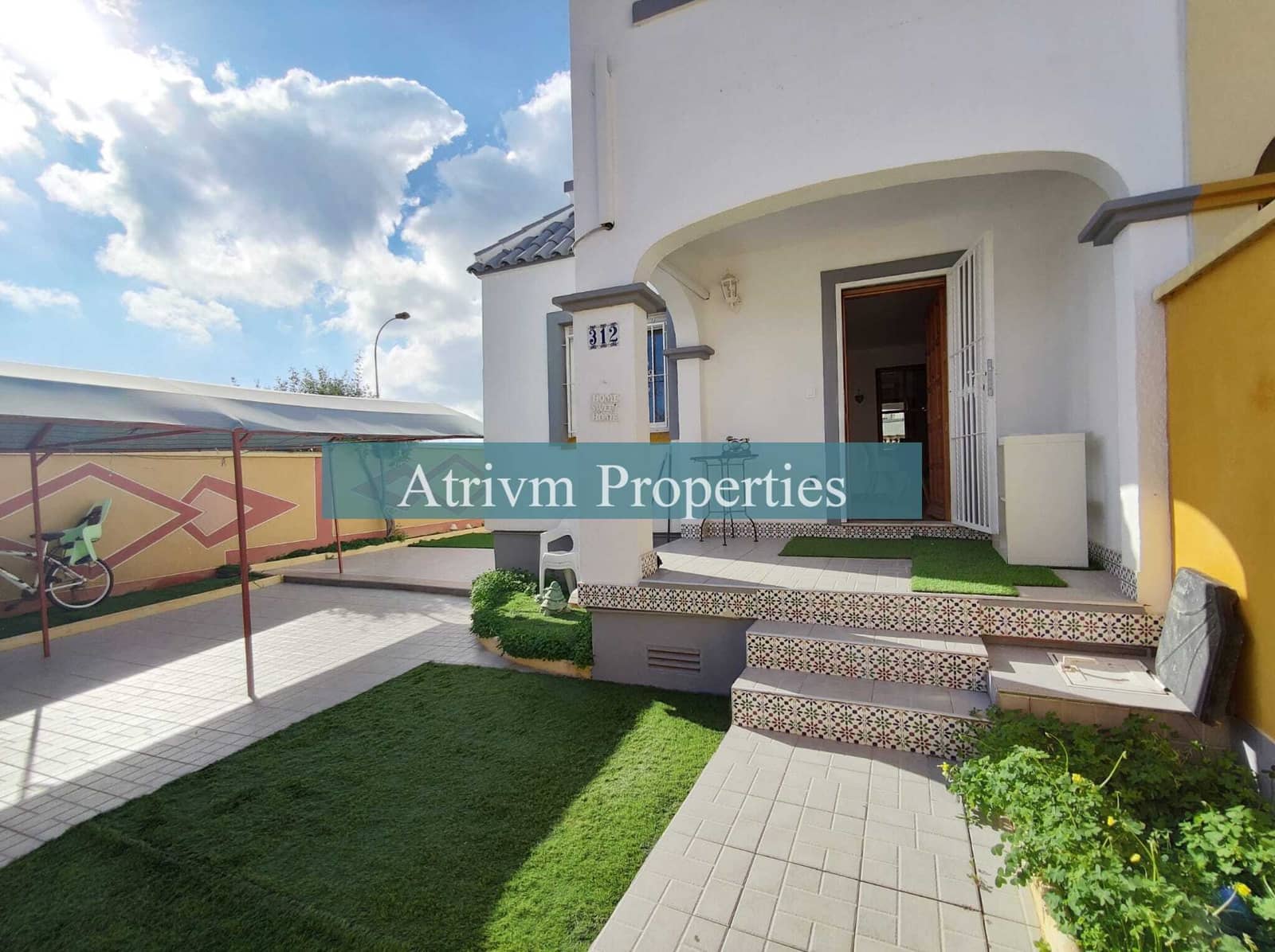 Villa/Maison de 2 chambres à louer à Playa Flamenca avec piscine - 900 € (Ref: 6573837)