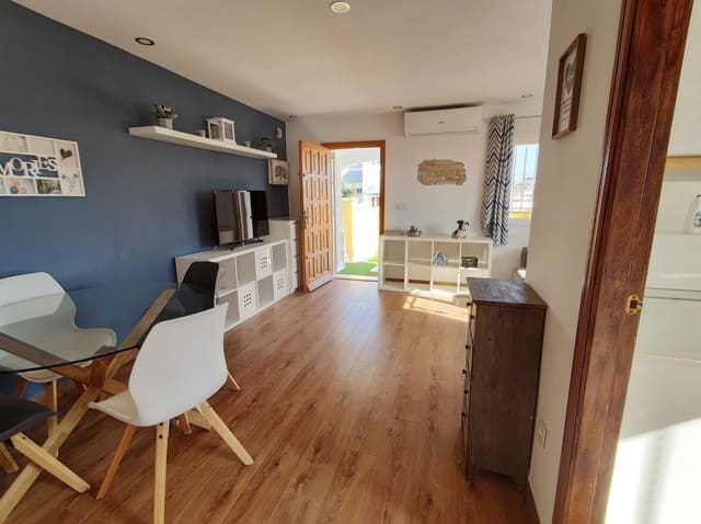 Villa/Maison de 2 chambres à louer à Playa Flamenca, Orihuela avec piscine - 900 € (Ref: 6573837)