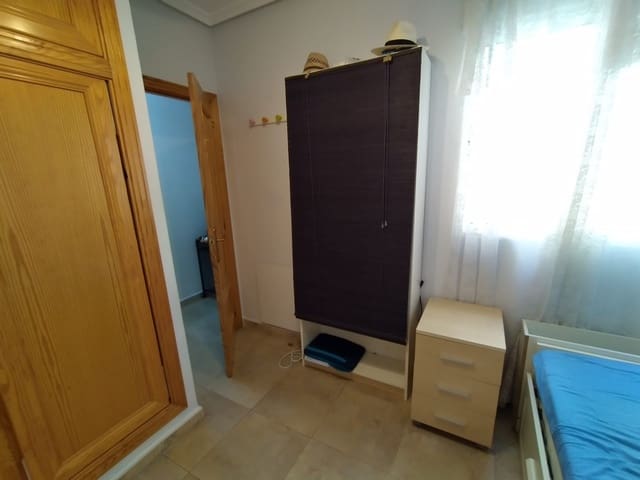 2 bedroom Apartment for rent in Torrevieja - € 750 (Ref: 6992454)