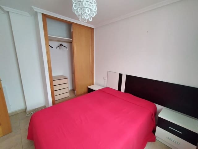 2 bedroom Apartment for rent in Torrevieja - € 750 (Ref: 6992454)