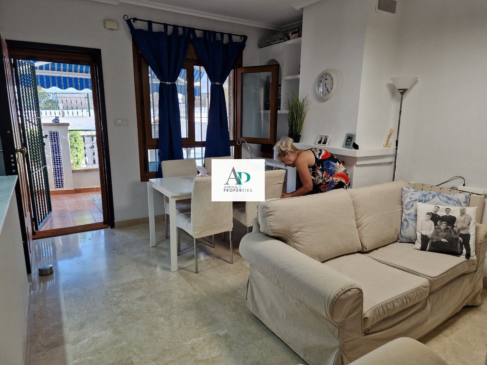 2 Zimmer Bungalow zu vermieten in Villamartin mit Pool Garage - 800 € (Ref: 7033771)