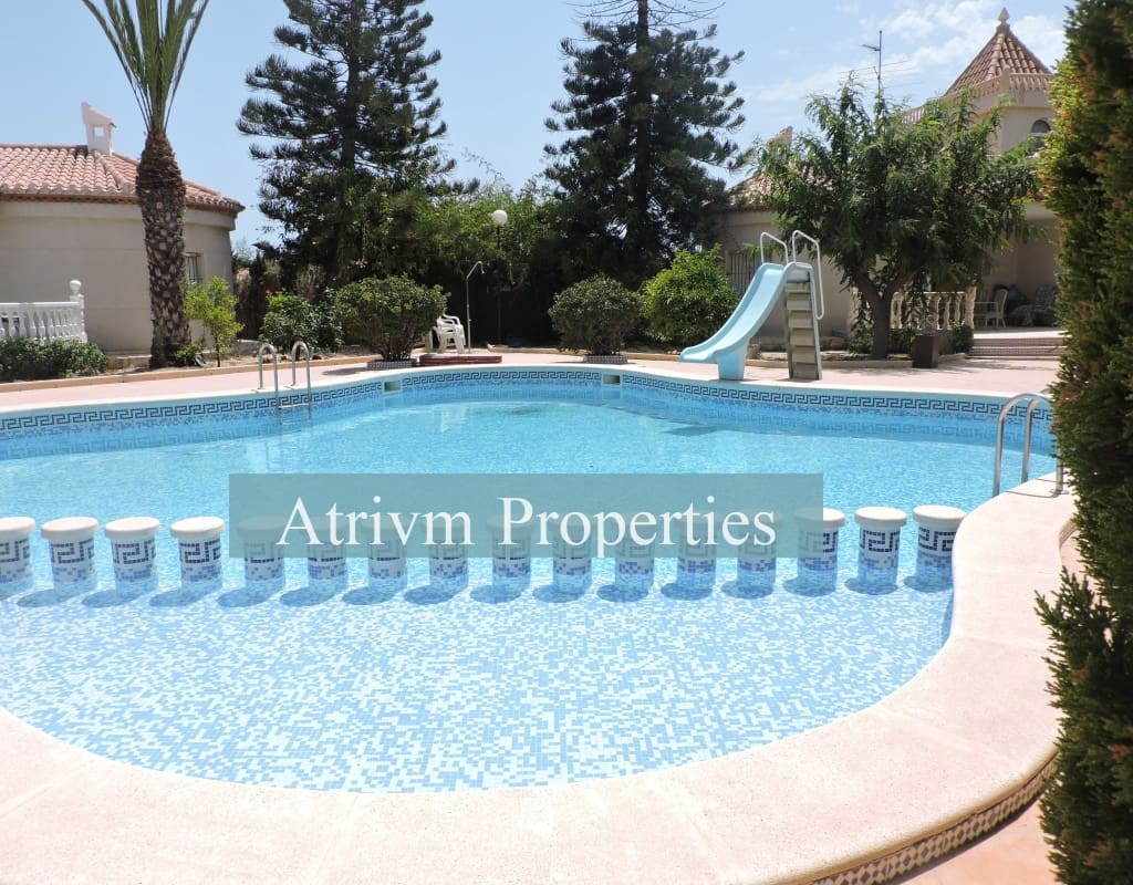 2 bedroom Flat for rent in La Zenia with pool - € 750 (Ref: 7066473)