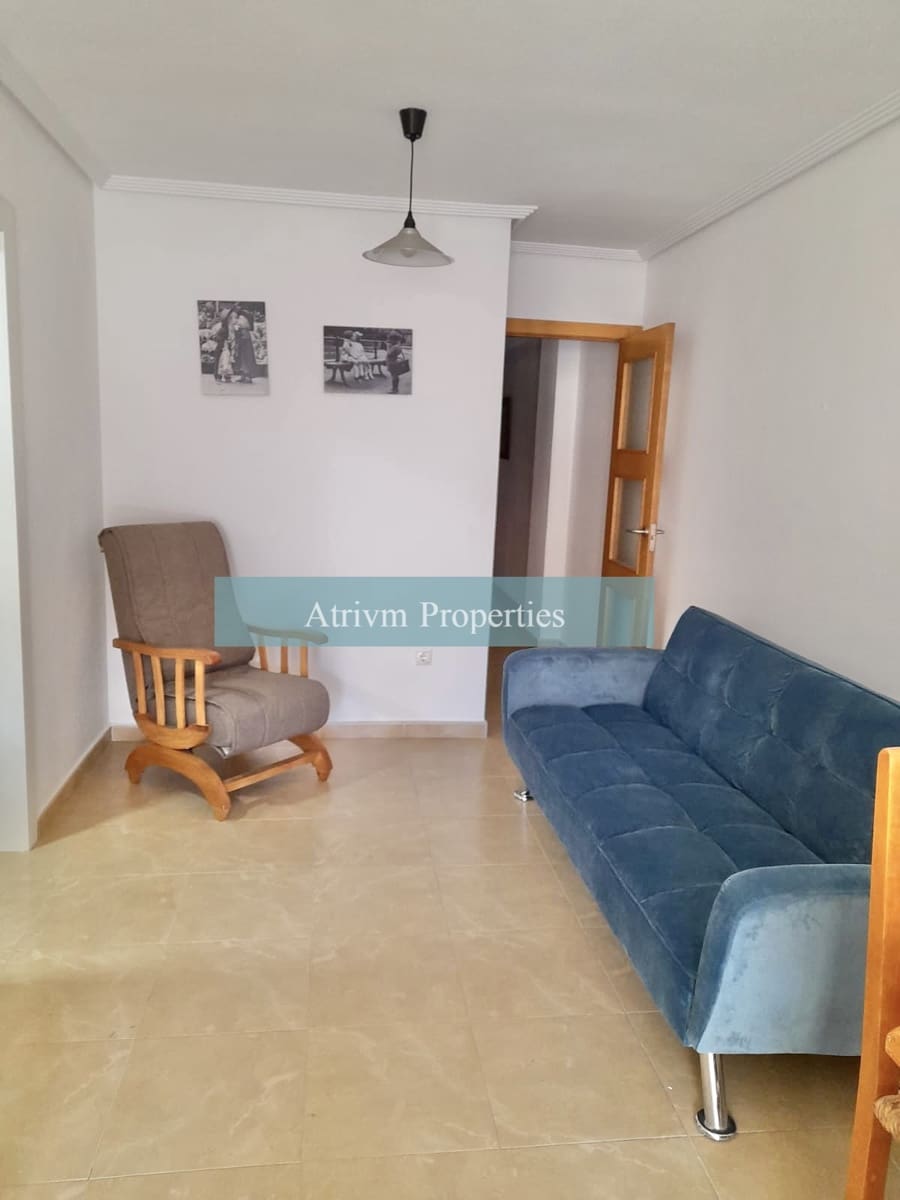 Piso de 2 habitaciones en Guardamar del Segura en alquiler - 600 € (Ref: 7306823)