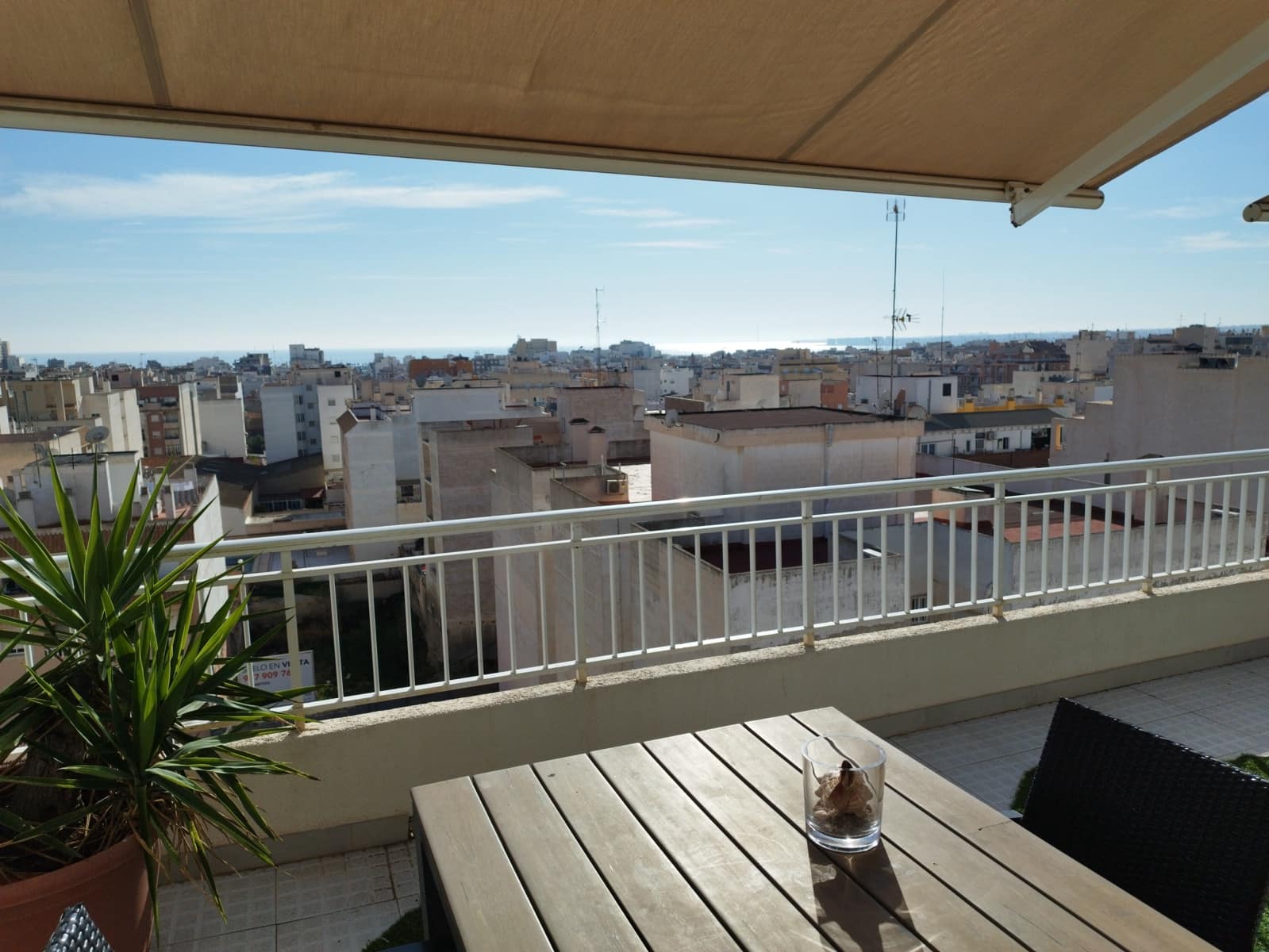 4 bedroom Apartment for rent in Torrevieja with pool - € 1,400 (Ref: 7334113)