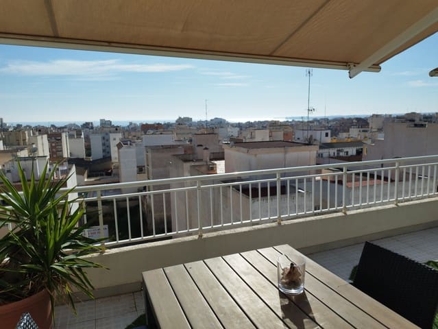 4 makuuhuone Huoneisto vuokrattavana paikassa Torrevieja mukana uima-altaan - 1 400 € (Ref: 7334113)