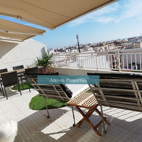 4 bedroom Flat for rent in Torrevieja with pool - € 1,400 (Ref: 7334114)