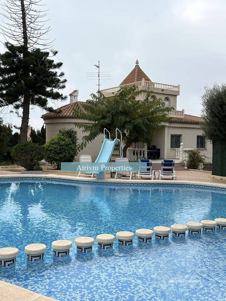 3 camera da letto Villa da affittare in La Zenia con piscina - 2.000 € (Rif: 7413257)