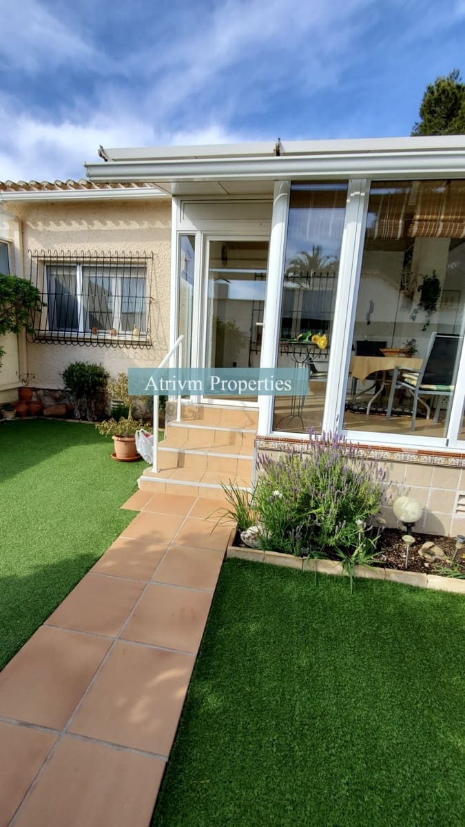 2 bedroom Villa for rent in Campoamor with pool - € 700 (Ref: 7735653)