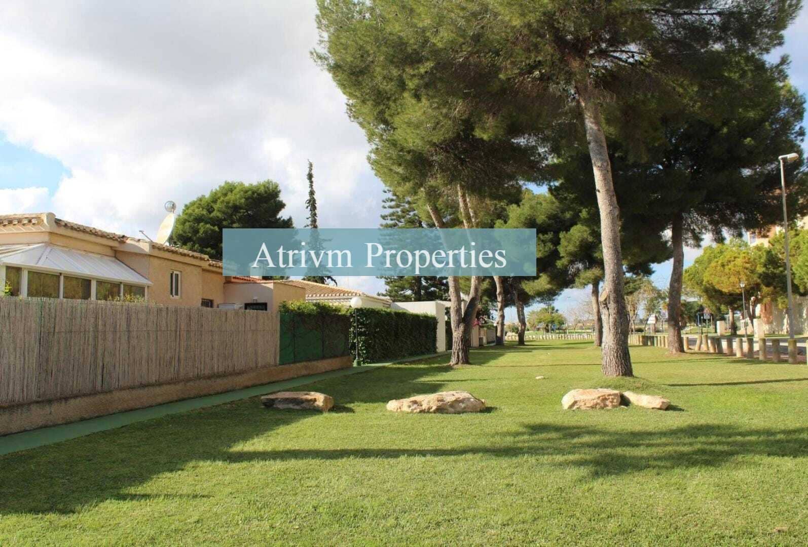 2 bedroom Villa for rent in Campoamor with pool - € 700 (Ref: 7735653)