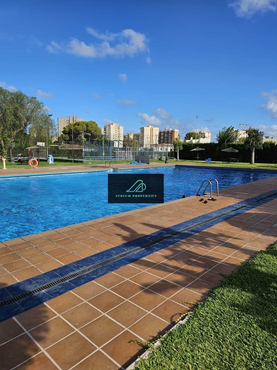 2 bedroom Villa for rent in Campoamor with pool - € 700 (Ref: 7735653)