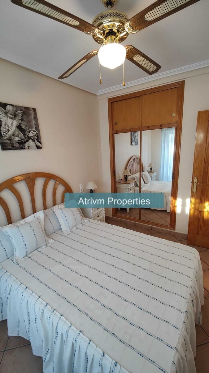 Apartamento de 3 habitaciones en Torrevieja en alquiler - 850 € (Ref: 7961984)