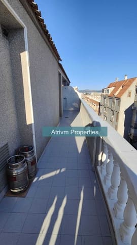 3 makuuhuone Huoneisto vuokrattavana paikassa Torrevieja - 850 € (Ref: 7961984)