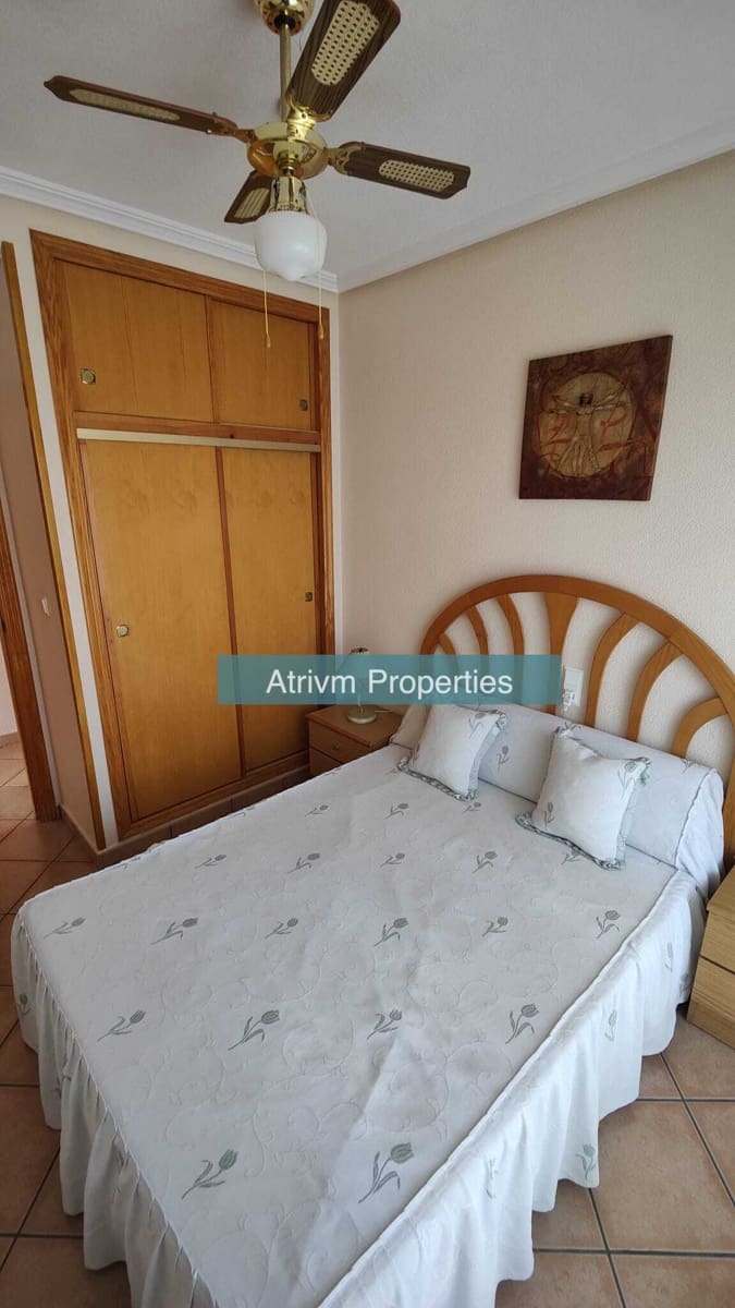 3 bedroom Flat for rent in Torrevieja - € 850 (Ref: 7961985)