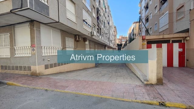 Piso de 3 habitaciones en Centro, Torrevieja en alquiler - 850 € (Ref: 7961985)