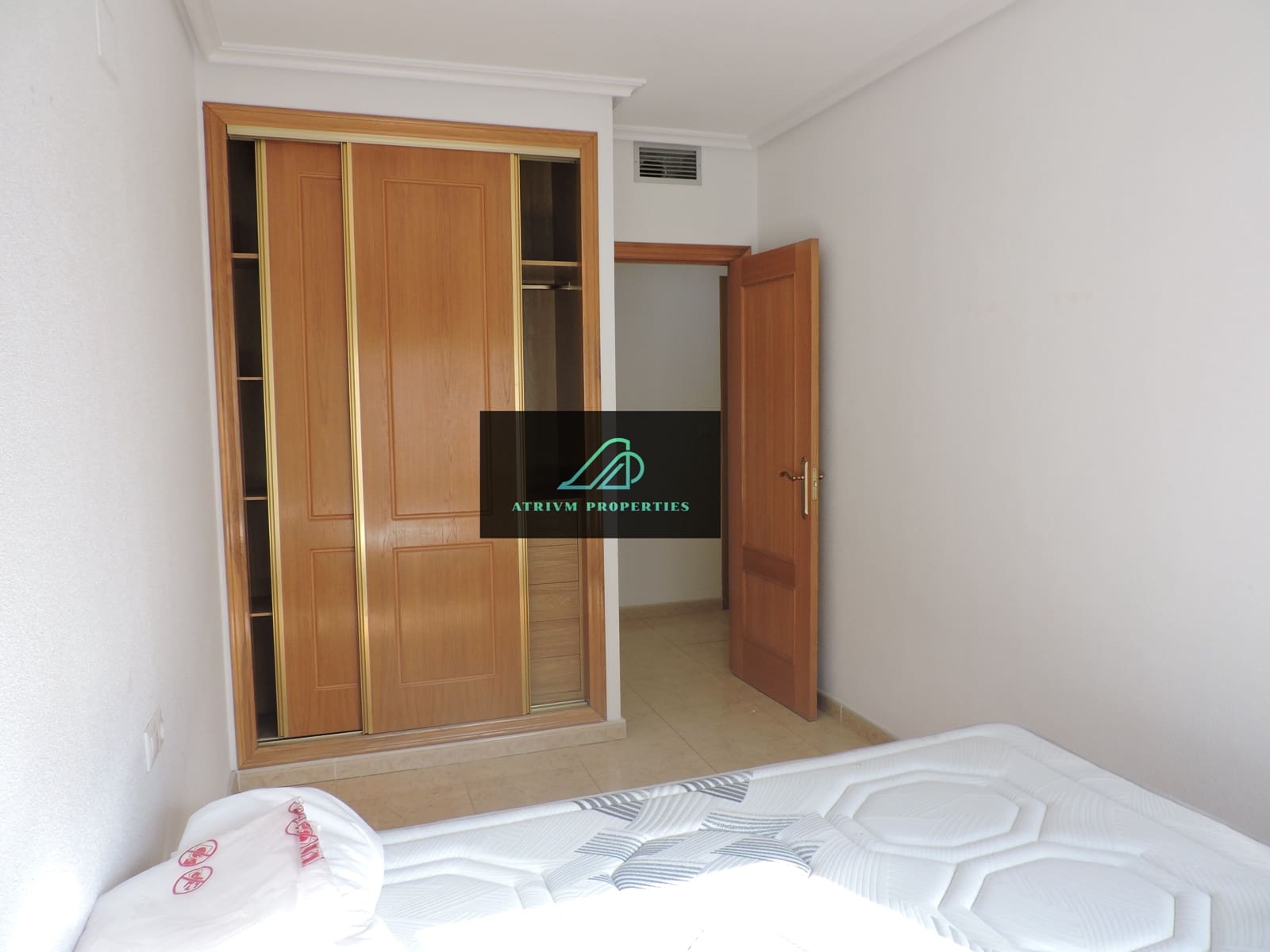 Appartement de 3 chambres à louer à Guardamar del Segura - 950 € (Ref: 8068490)