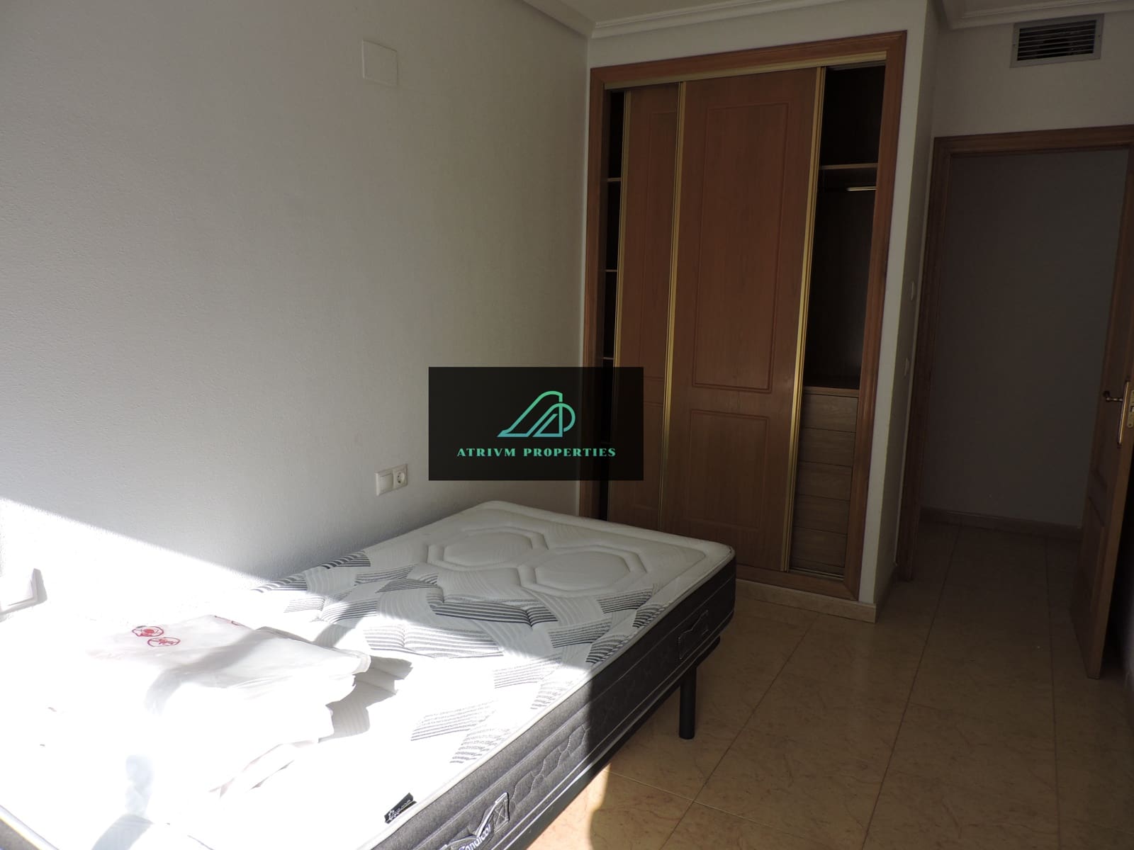 Appartement de 3 chambres à louer à Guardamar del Segura - 950 € (Ref: 8068490)