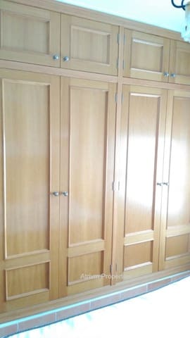 Piso de 3 habitaciones en Aguamarina, Orihuela en alquiler con piscina - 900 € (Ref: 8076057)