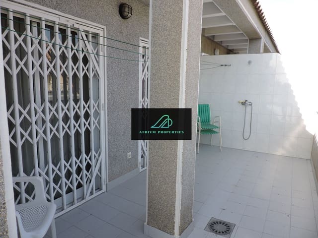 3 bedroom Flat for rent in Playa del Acequión, Torrevieja - € 850 (Ref: 8084934)