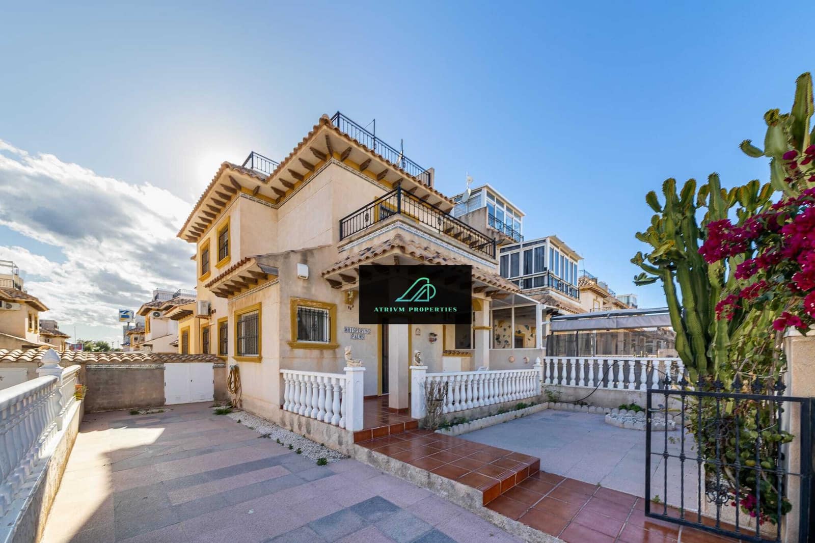 2 makuuhuone Paritalo vuokrattavana paikassa Playa Flamenca mukana uima-altaan - 900 € (Ref: 8148096)