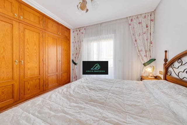 2 makuuhuone Paritalo vuokrattavana paikassa Playa Flamenca, Orihuela mukana uima-altaan - 900 € (Ref: 8148096)