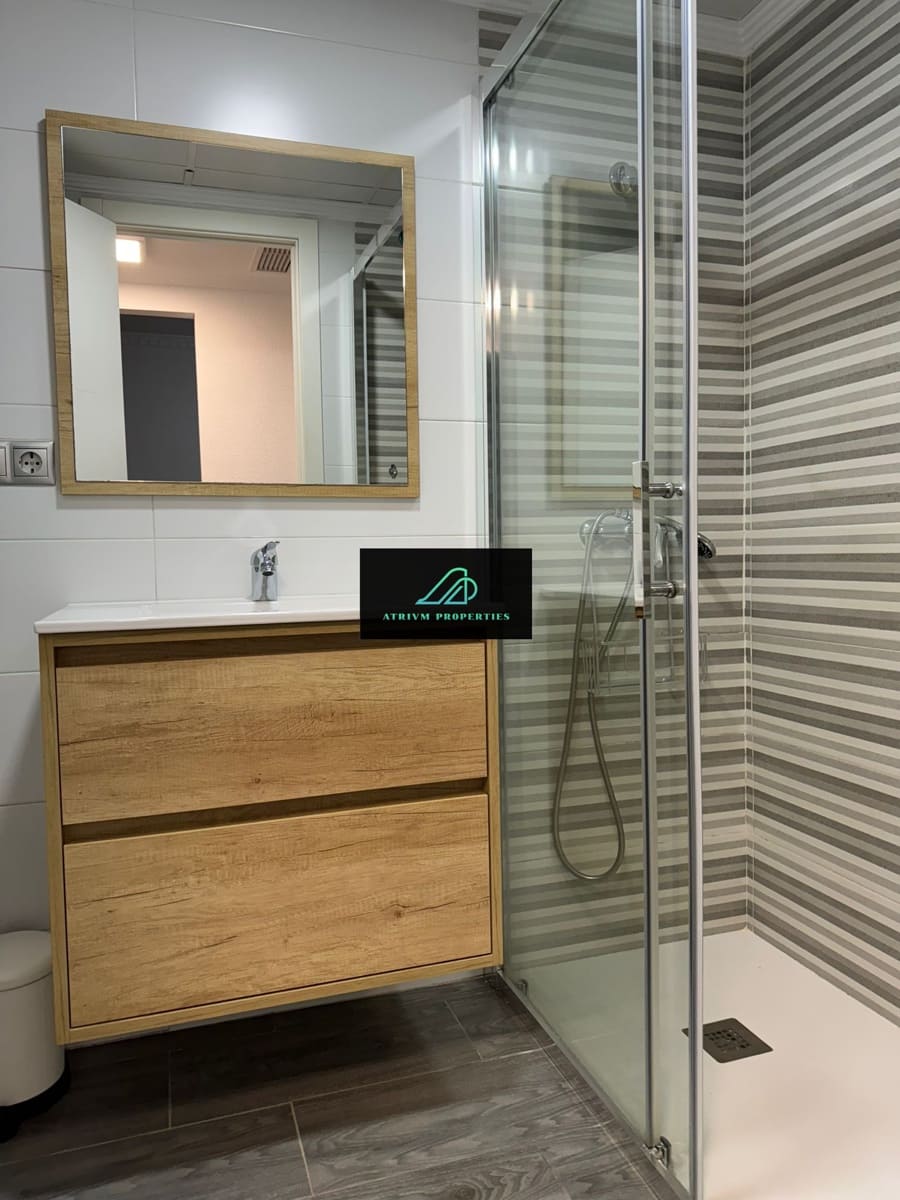 2 slaapkamer Flat te huur in Benijofar met zwembad - € 600 (Ref: 8308941)