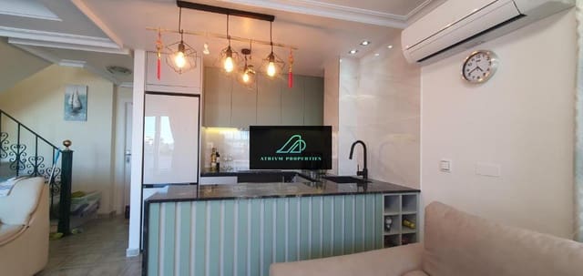 Villa/Maison de 3 chambres à louer à Guardamar del Segura avec piscine - 1 300 € (Ref: 8437517)