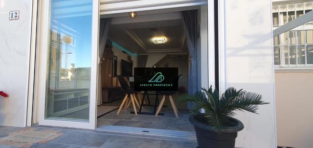 Villa/Maison de 3 chambres à louer à Guardamar del Segura avec piscine - 1 300 € (Ref: 8437517)