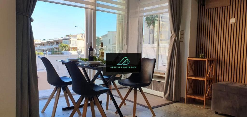 Villa/Maison de 3 chambres à louer à Guardamar del Segura avec piscine - 1 300 € (Ref: 8437518)