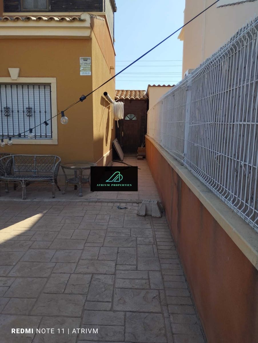 3 soveværelse Villa til leje i Almoradi - € 950 (Ref: 8439443)