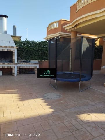 3 soveværelse Villa til leje i Almoradí - € 950 (Ref: 8439443)