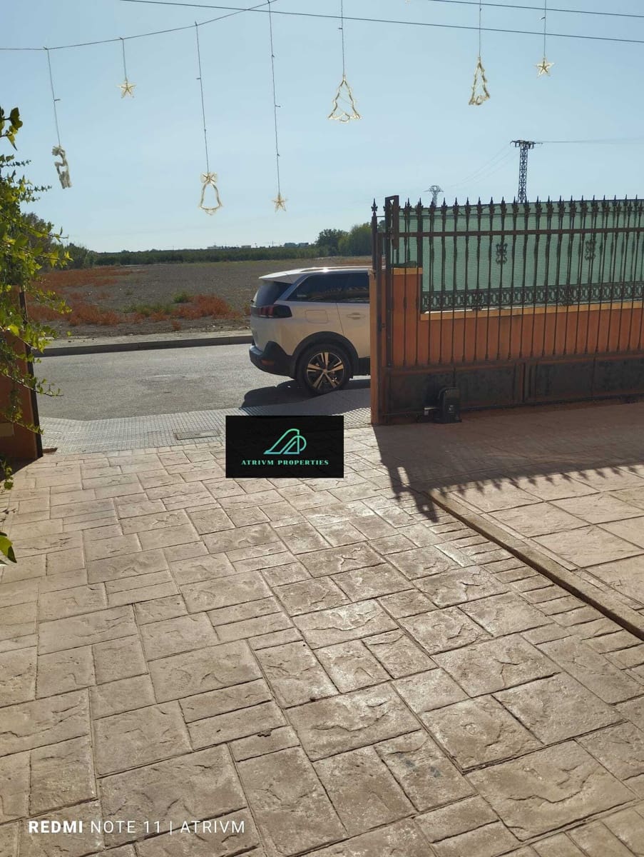 3 soveværelse Villa til leje i Almoradi - € 950 (Ref: 8439443)