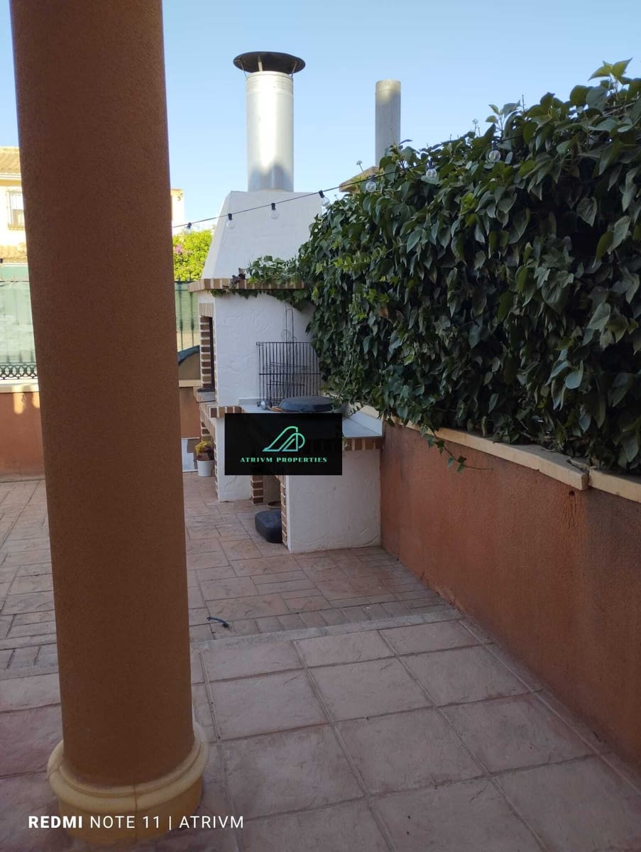 3 soveværelse Villa til leje i Almoradi - € 950 (Ref: 8439444)