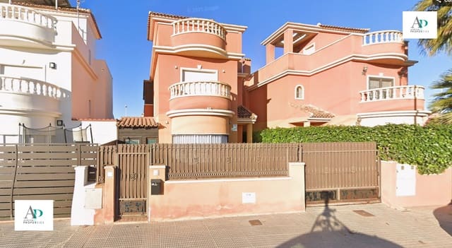3 bedroom Villa for rent in Almoradí - € 950 (Ref: 8439444)