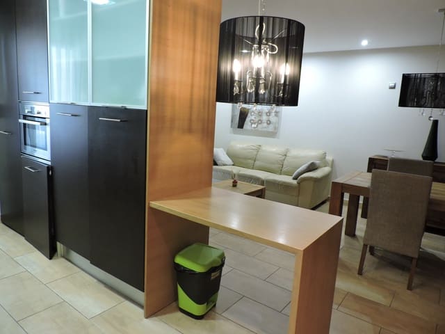 2 slaapkamer Flat te huur in Guardamar del Segura met zwembad - € 1.100 (Ref: 8466864)