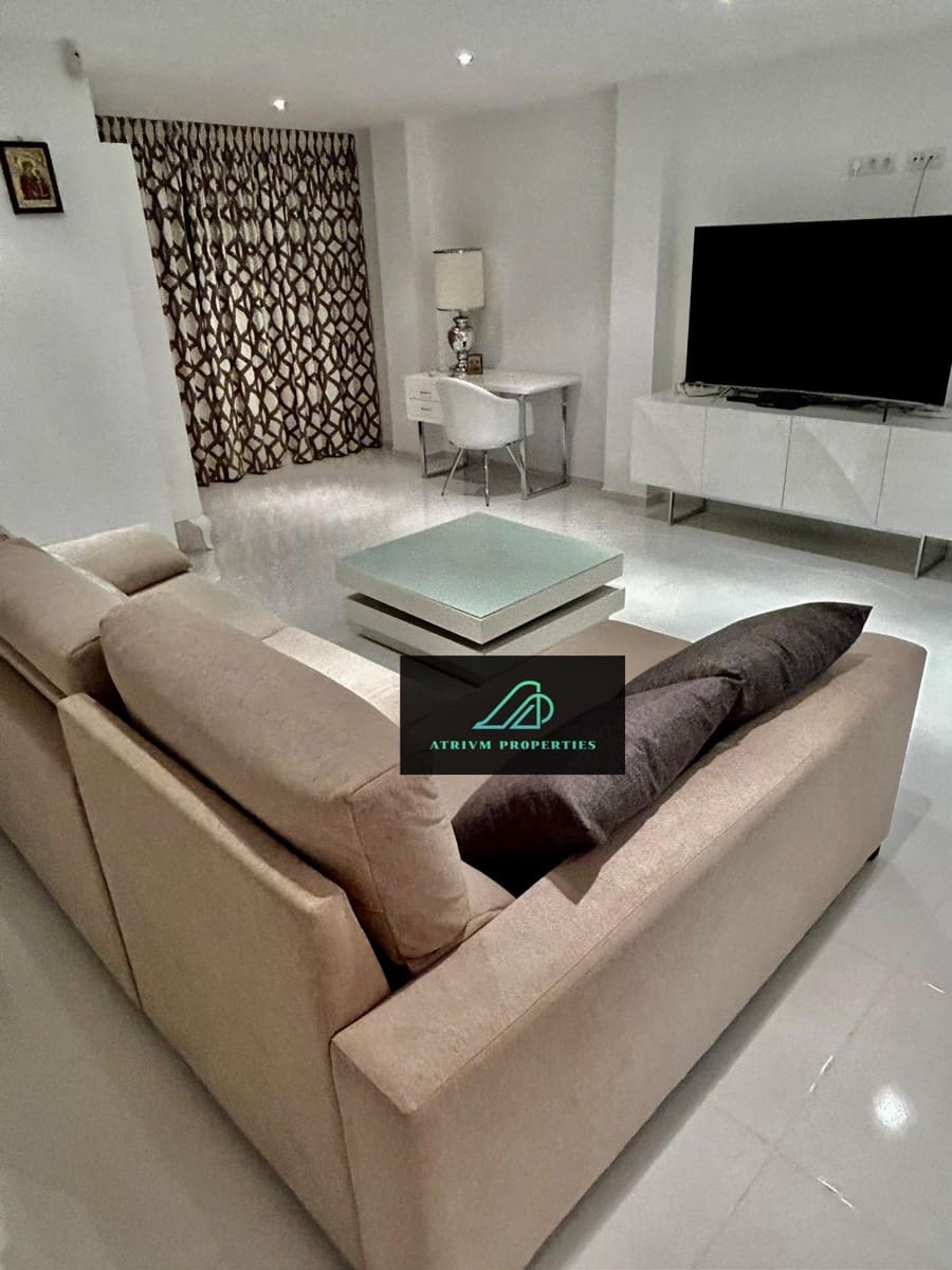 3 soveværelse Lejlighed til leje i Torrevieja - € 1.900 (Ref: 8534686)