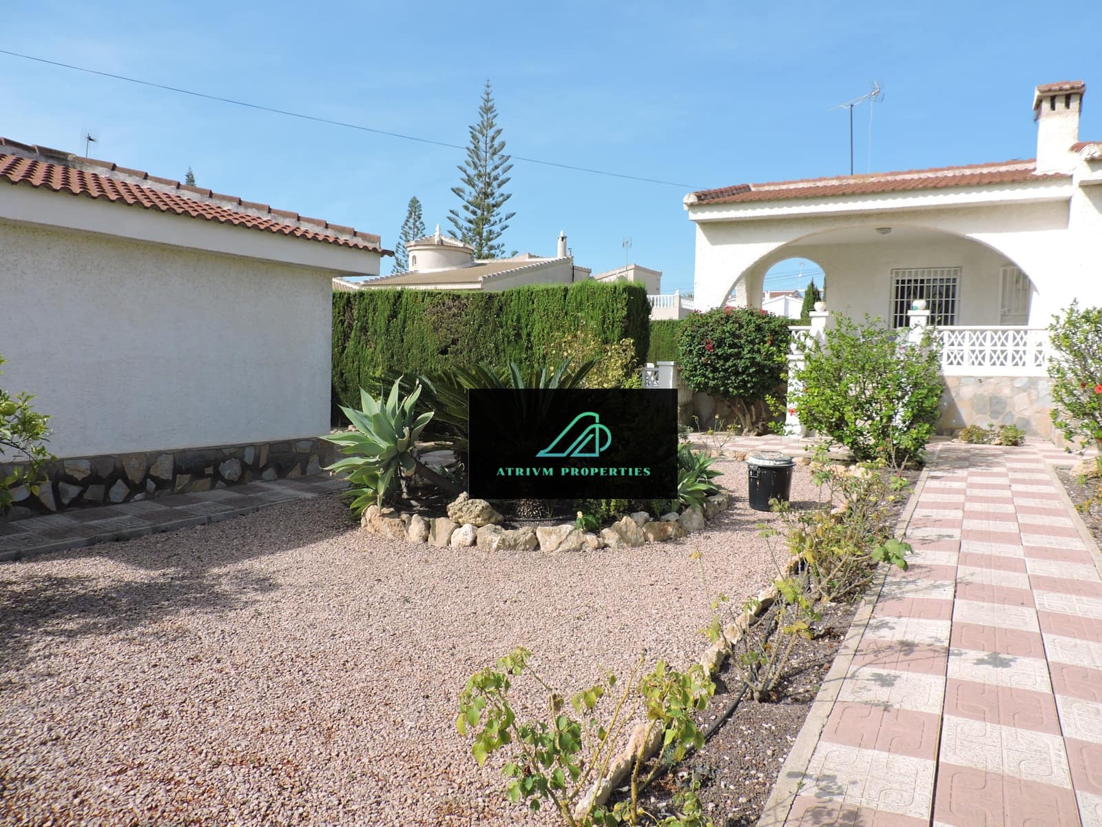 4 soverom Villa til leie i Ciudad Quesada med svømmebasseng - € 1 500 (Ref: 8549788)